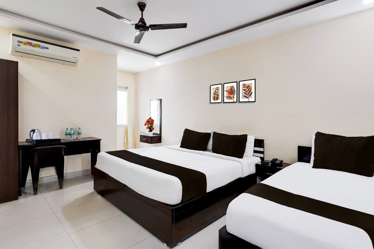 Luxury Room at Niharika Bhawan Katra